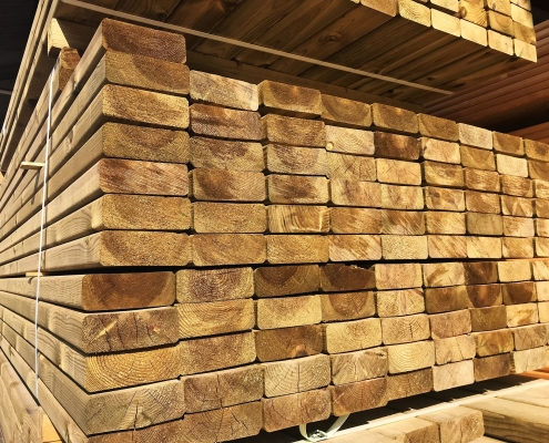 Madera tratada incolora